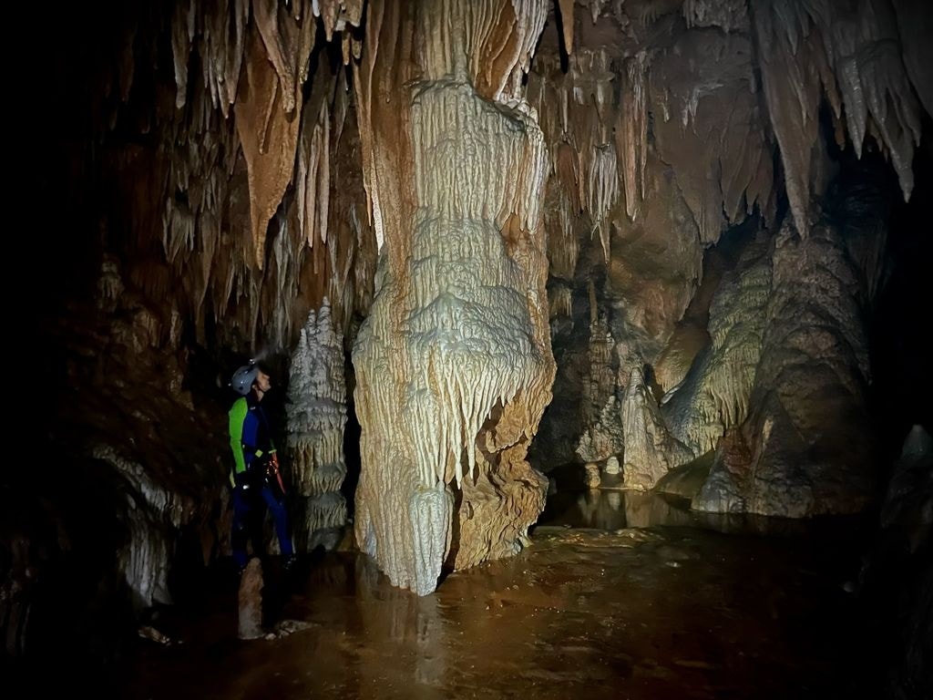 espeleobarranquismo en león. san isidro